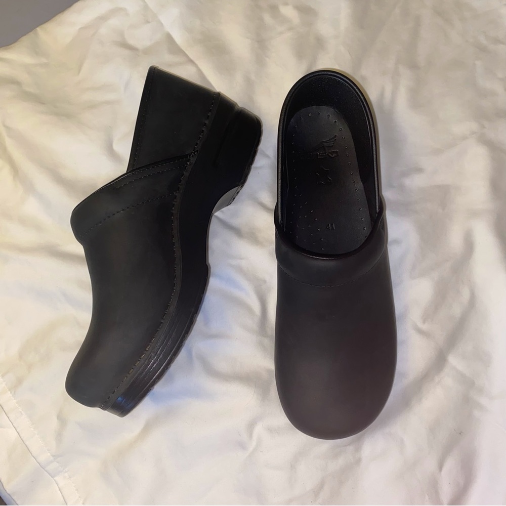 DANSO CLOGS BLACK MATTE SIZE 41 LIKE NEW